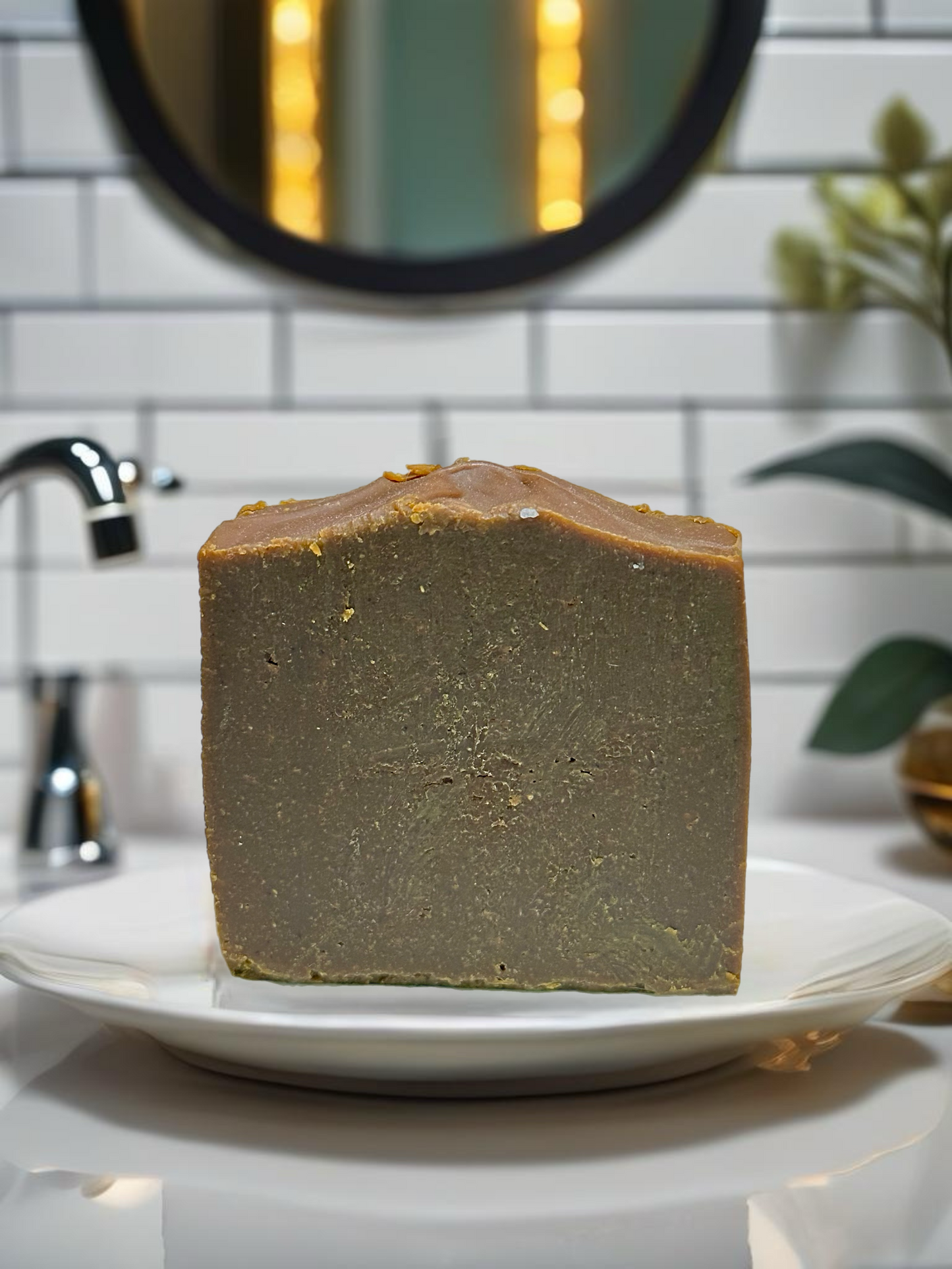 Brightening & Detoxifying Soap (Bentonite Clay + Kojic Acid + Turmeric & Sweet Orange)